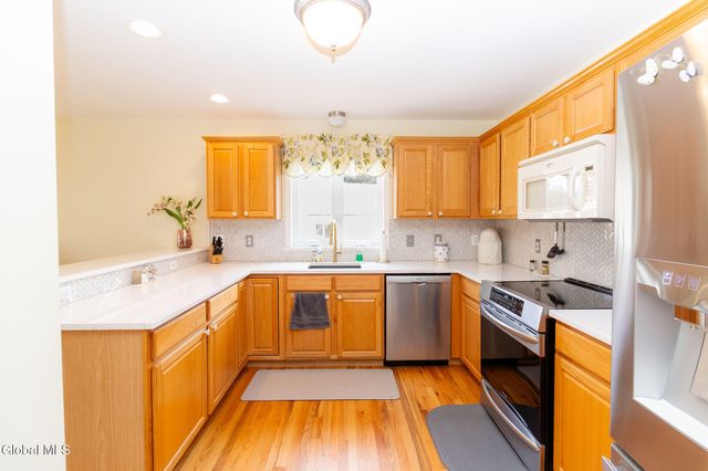 47 Native Dancer Lane, Stillwater, NY 12866