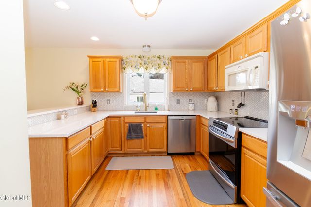 47 Native Dancer Lane, Stillwater, NY 12866