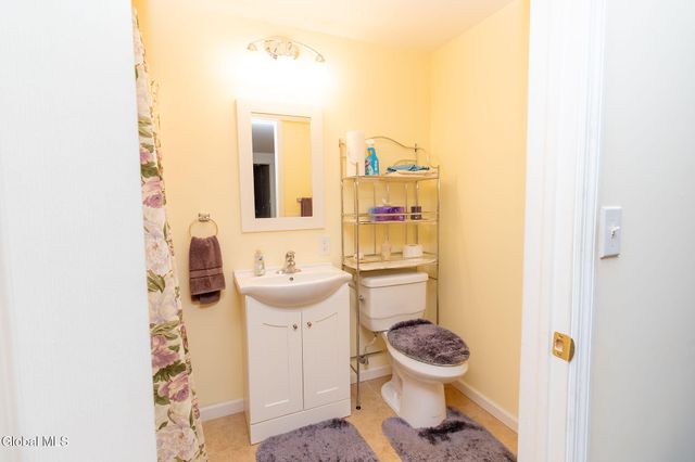 47 Native Dancer Lane, Stillwater, NY 12866