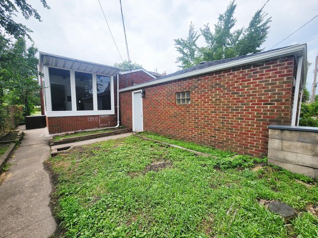 653 W Taft Street, Gary, IN 46404