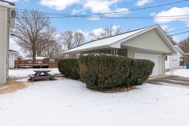 2145 Root Street, Crest Hill, IL 60403