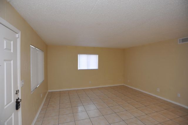 415 N Halifax Ave Apt 103, Daytona Beach, FL 32118