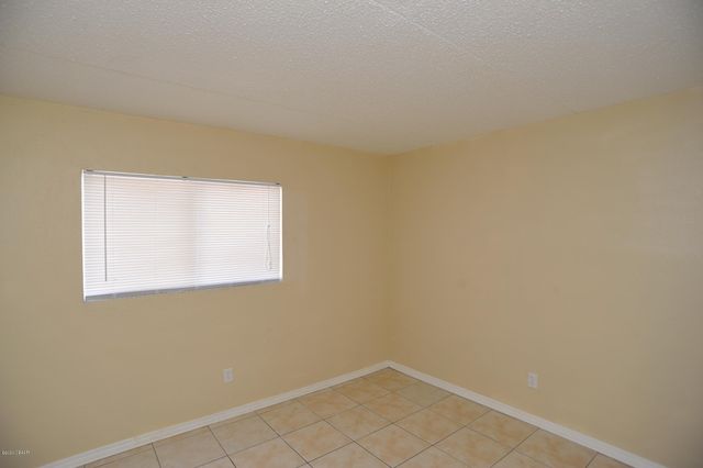 415 N Halifax Ave Apt 103, Daytona Beach, FL 32118