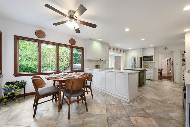 2055 Outlook Drive, Upper St Clair, PA 15241
