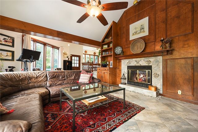 2055 Outlook Drive, Upper St Clair, PA 15241