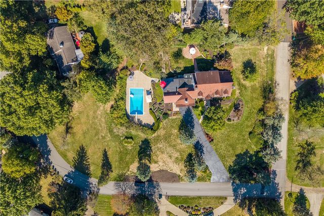 2055 Outlook Drive, Upper St Clair, PA 15241