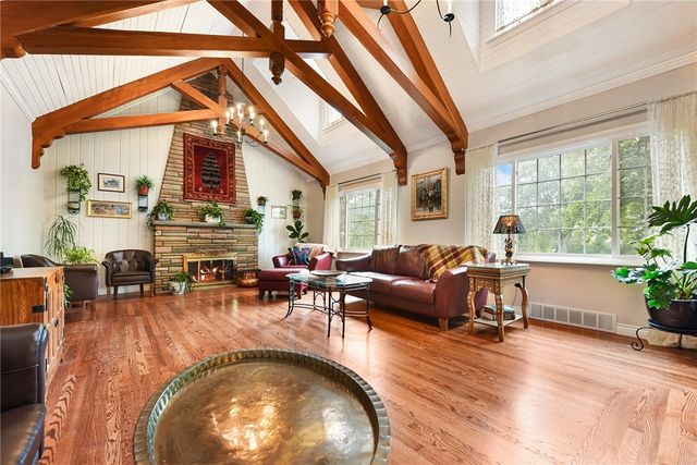 2055 Outlook Drive, Upper St Clair, PA 15241