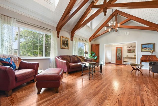 2055 Outlook Drive, Upper St Clair, PA 15241