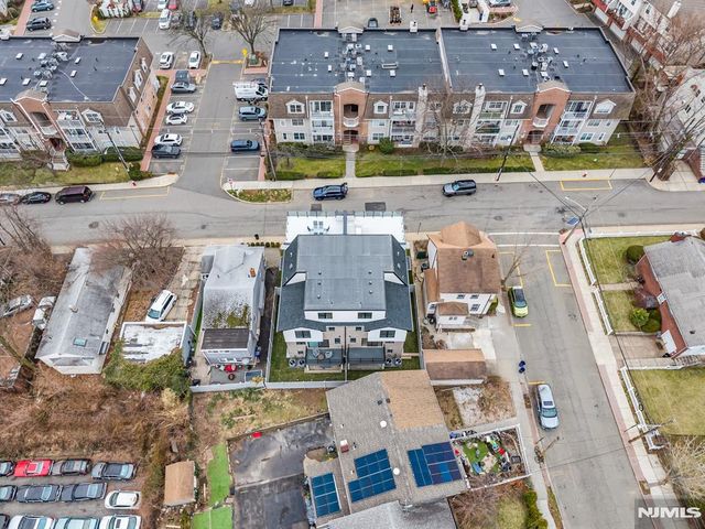 25 Garden Place A, Edgewater, NJ 07020