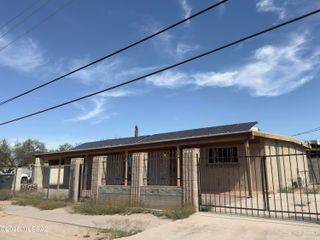 302 W Aragon Road, Tucson, AZ 85756