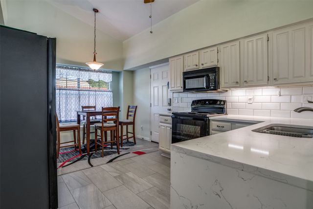 555 Gillespie Drive, Allen, TX 75002