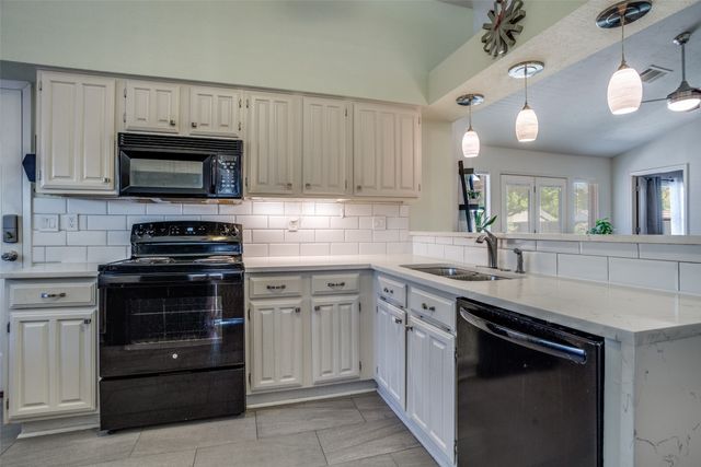 555 Gillespie Drive, Allen, TX 75002