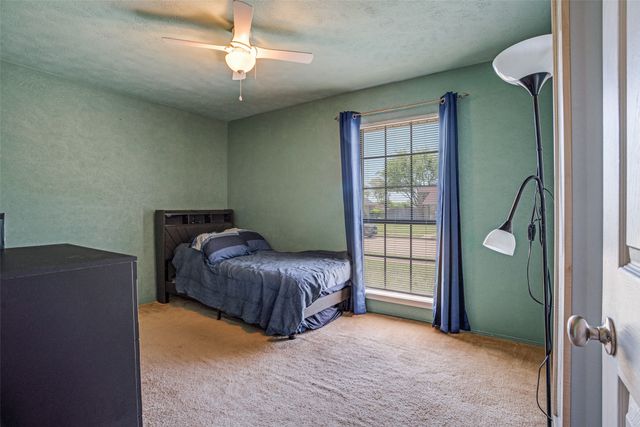 555 Gillespie Drive, Allen, TX 75002