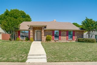 555 Gillespie Drive, Allen, TX 75002