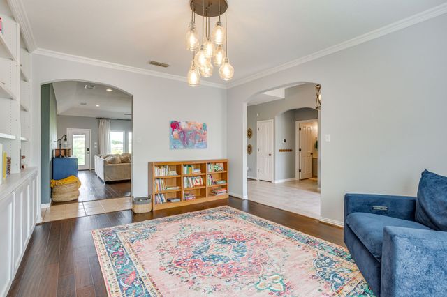 703 Country Club Drive, Joshua, TX 76058