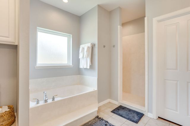 703 Country Club Drive, Joshua, TX 76058