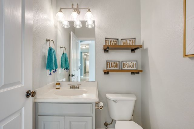 703 Country Club Drive, Joshua, TX 76058