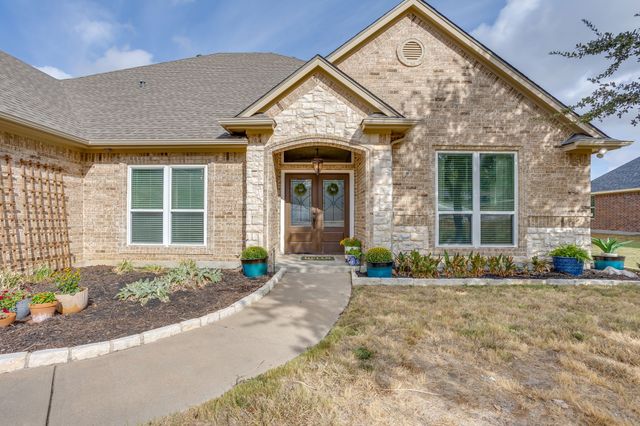 703 Country Club Drive, Joshua, TX 76058