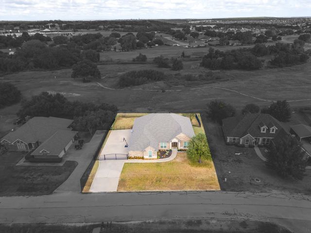 703 Country Club Drive, Joshua, TX 76058