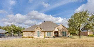 703 Country Club Drive, Joshua, TX 76058