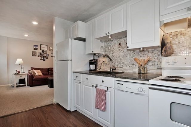 180-C River St 7, Waltham, MA 02453