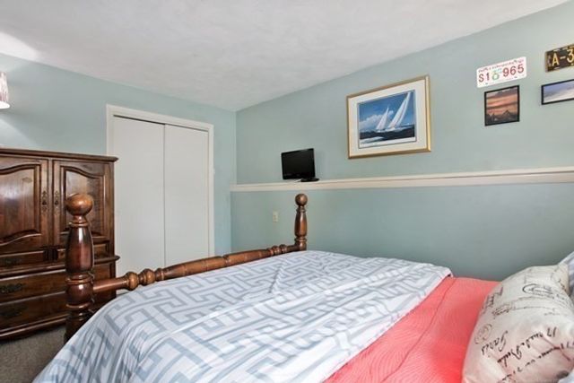 180-C River St 7, Waltham, MA 02453