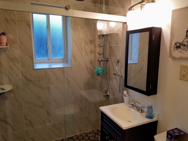 180-C River St 7, Waltham, MA 02453