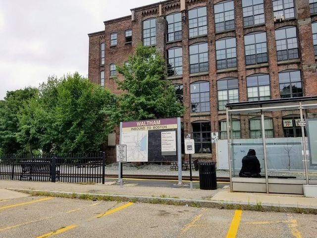 180-C River St 7, Waltham, MA 02453