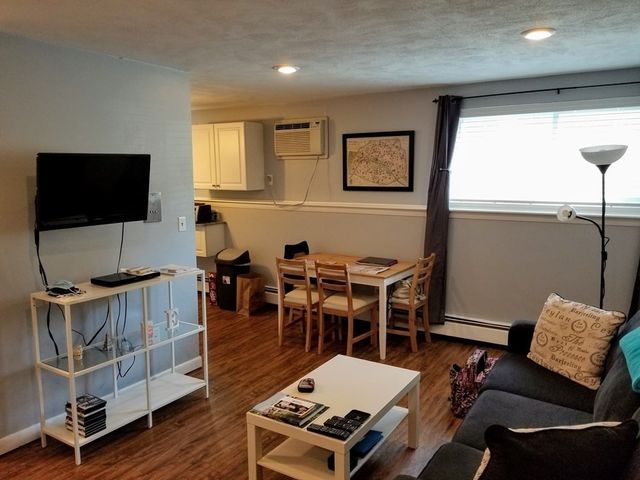 180-C River St 7, Waltham, MA 02453