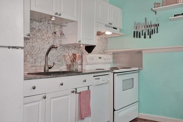 180-C River St 7, Waltham, MA 02453