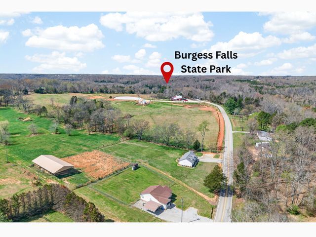 7173 Burgess Falls Rd, Sparta, TN 38583