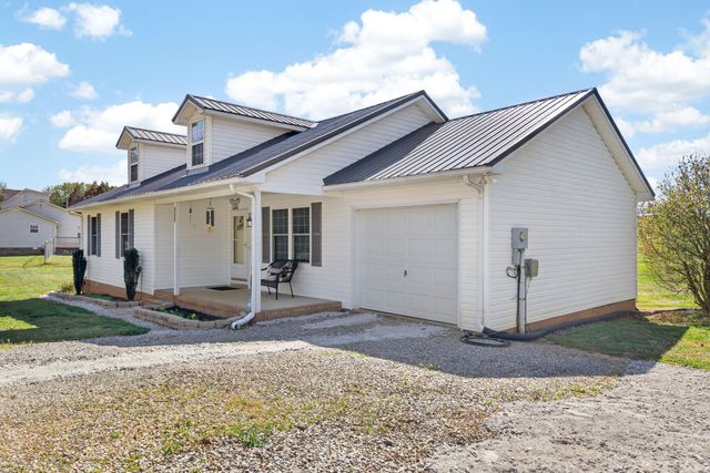 7173 Burgess Falls Rd, Sparta, TN 38583