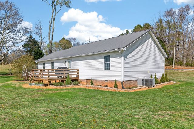 7173 Burgess Falls Rd, Sparta, TN 38583