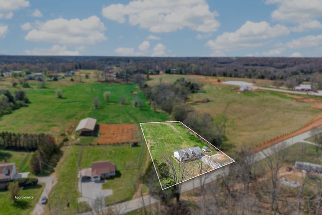 7173 Burgess Falls Rd, Sparta, TN 38583