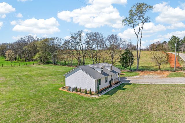 7173 Burgess Falls Rd, Sparta, TN 38583