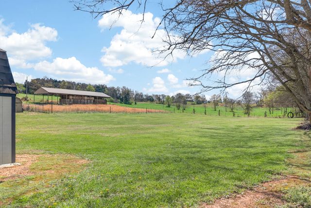 7173 Burgess Falls Rd, Sparta, TN 38583