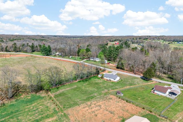 7173 Burgess Falls Rd, Sparta, TN 38583