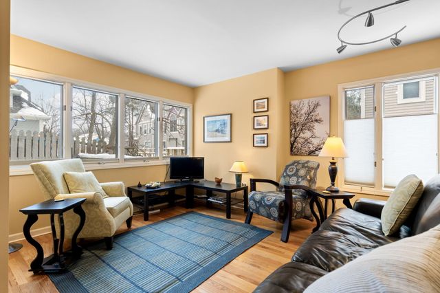 663 N 5th Avenue, Ann Arbor, MI 48104