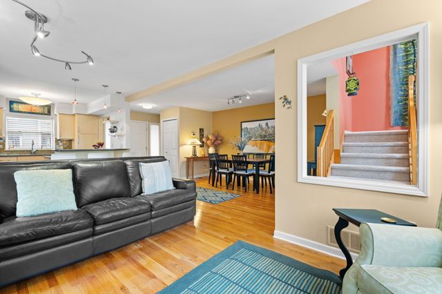 663 N 5th Avenue, Ann Arbor, MI 48104