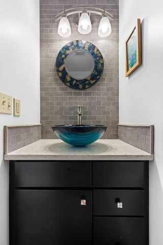 663 N 5th Avenue, Ann Arbor, MI 48104