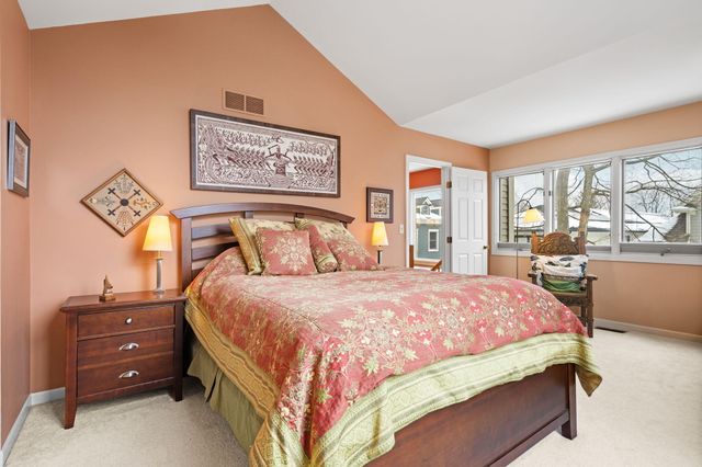 663 N 5th Avenue, Ann Arbor, MI 48104