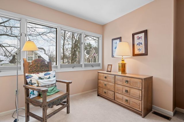 663 N 5th Avenue, Ann Arbor, MI 48104