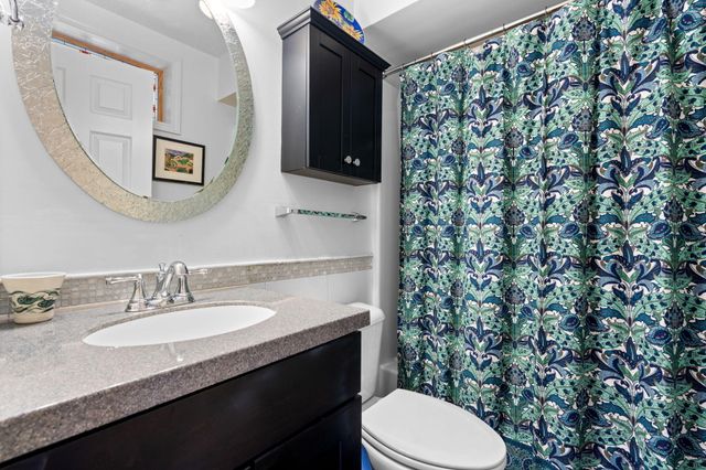 663 N 5th Avenue, Ann Arbor, MI 48104