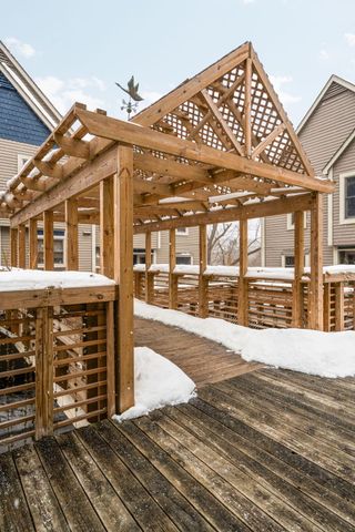 663 N 5th Avenue, Ann Arbor, MI 48104