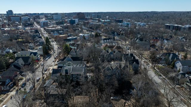 663 N 5th Avenue, Ann Arbor, MI 48104