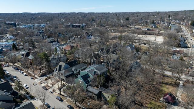 663 N 5th Avenue, Ann Arbor, MI 48104