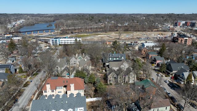 663 N 5th Avenue, Ann Arbor, MI 48104