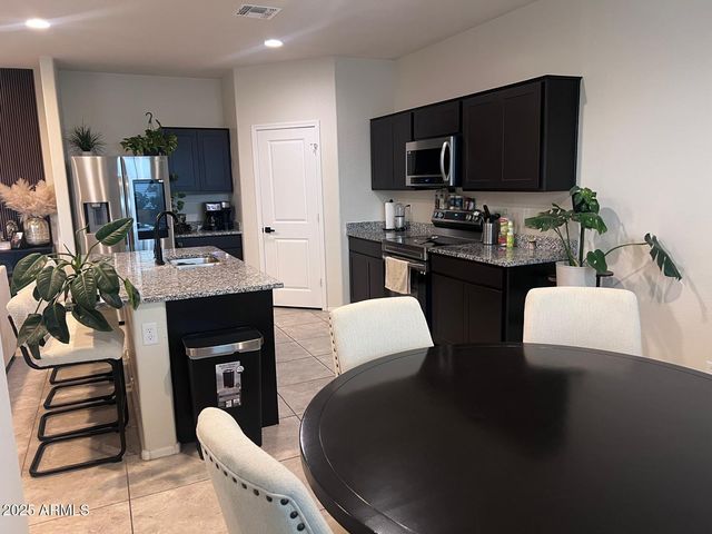 1033 W BEACON Drive, Casa Grande, AZ 85122