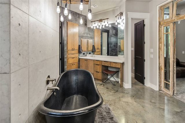 2900 East Embers Court, Bryan, TX 77808