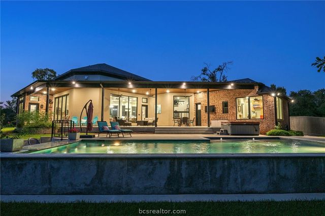 2900 East Embers Court, Bryan, TX 77808